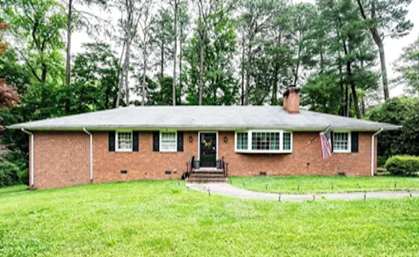 photo of auction house